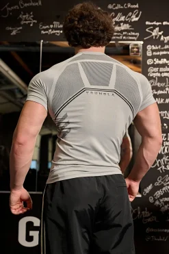 Youngla 425-Iron Compression Tees<Men Shirts