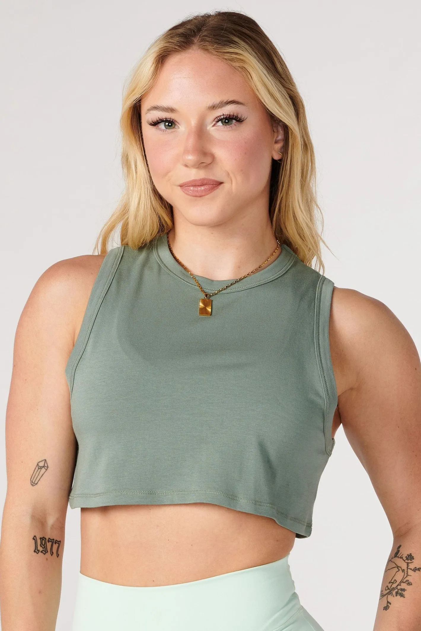 Youngla W321 Cloud Modal Tank<Women Tops