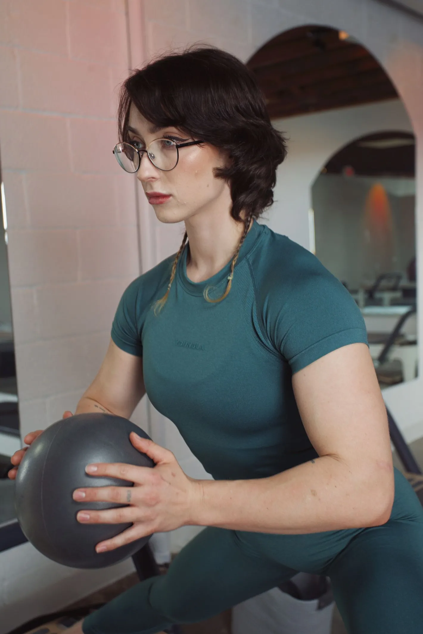Youngla W446 Seamless Curve Compression Tee<Women Tops