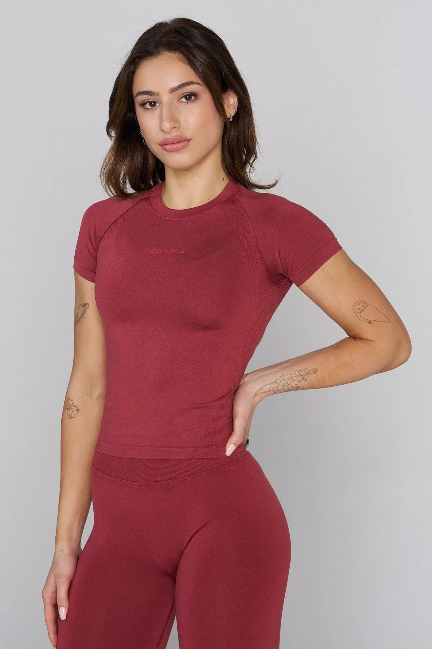Youngla W446 Seamless Curve Compression Tee<Women Tops