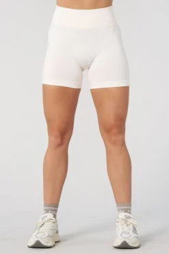Youngla W133-Curve Seamless Shorts<Women Shorts