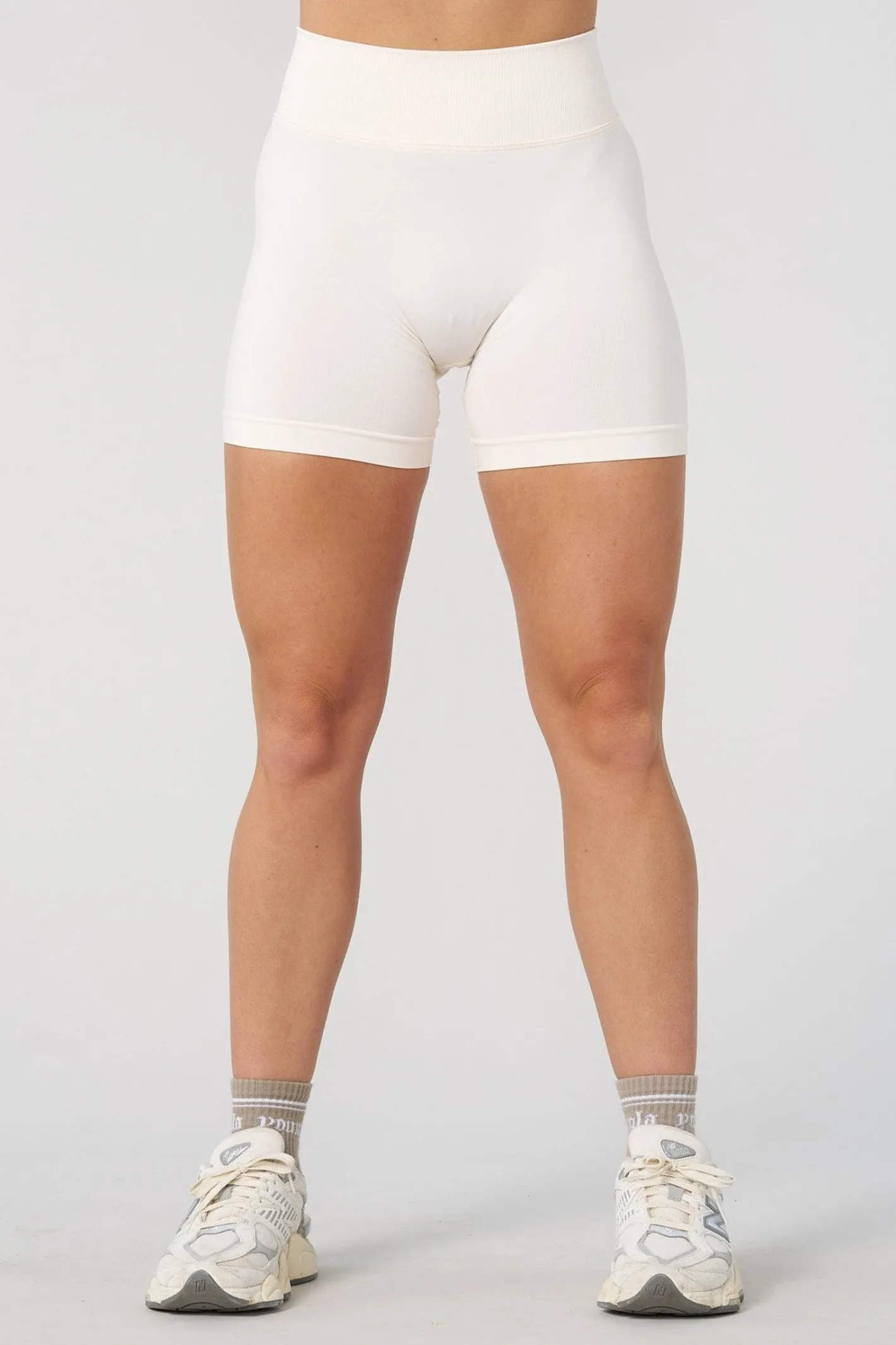 Youngla W133-Curve Seamless Shorts<Women Shorts